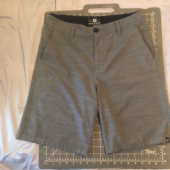 Sun Diego surf shop Shorts size 30 like new - Picture 3 of 4
